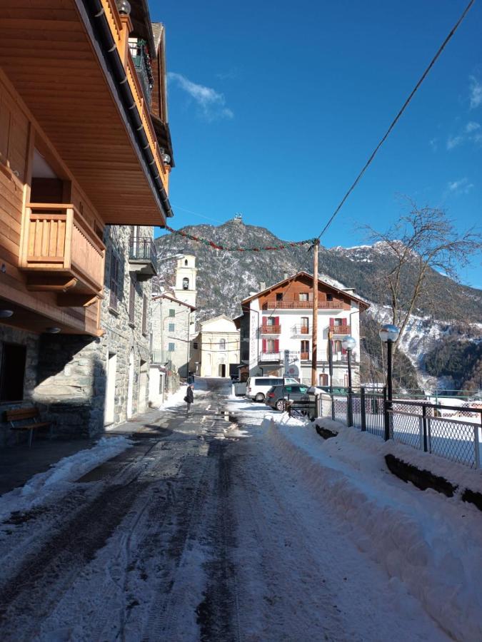 Apartamento Grazioso Trilocale Con Ampia Terrazza Chiesa in Valmalenco Exterior foto