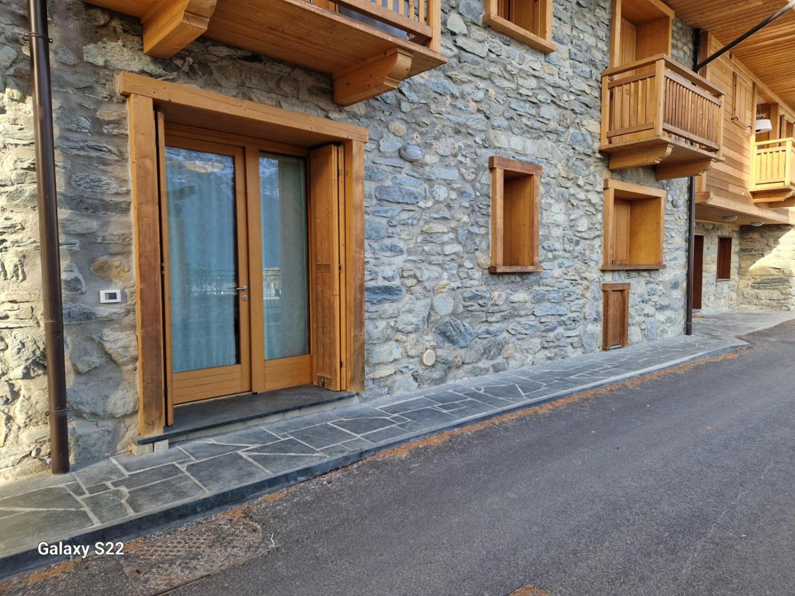 Apartamento Grazioso Trilocale Con Ampia Terrazza Chiesa in Valmalenco Exterior foto